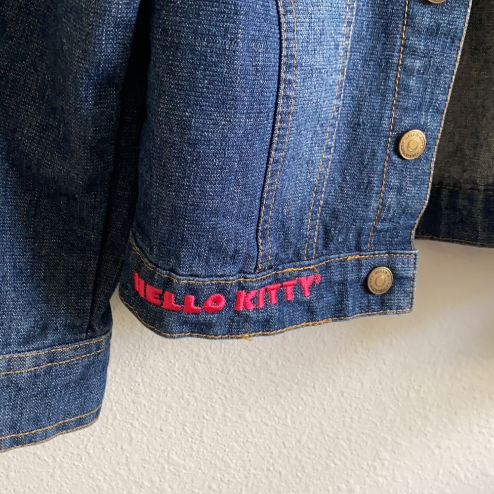 Hello Kitty Jacket - Picture 2 of 4